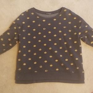 I am selling a sweater